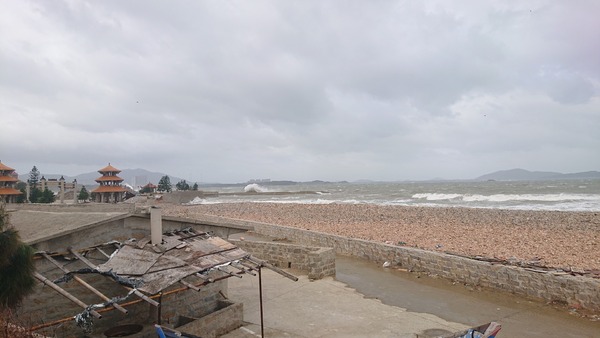 Red Rock (Hongyari) Beach